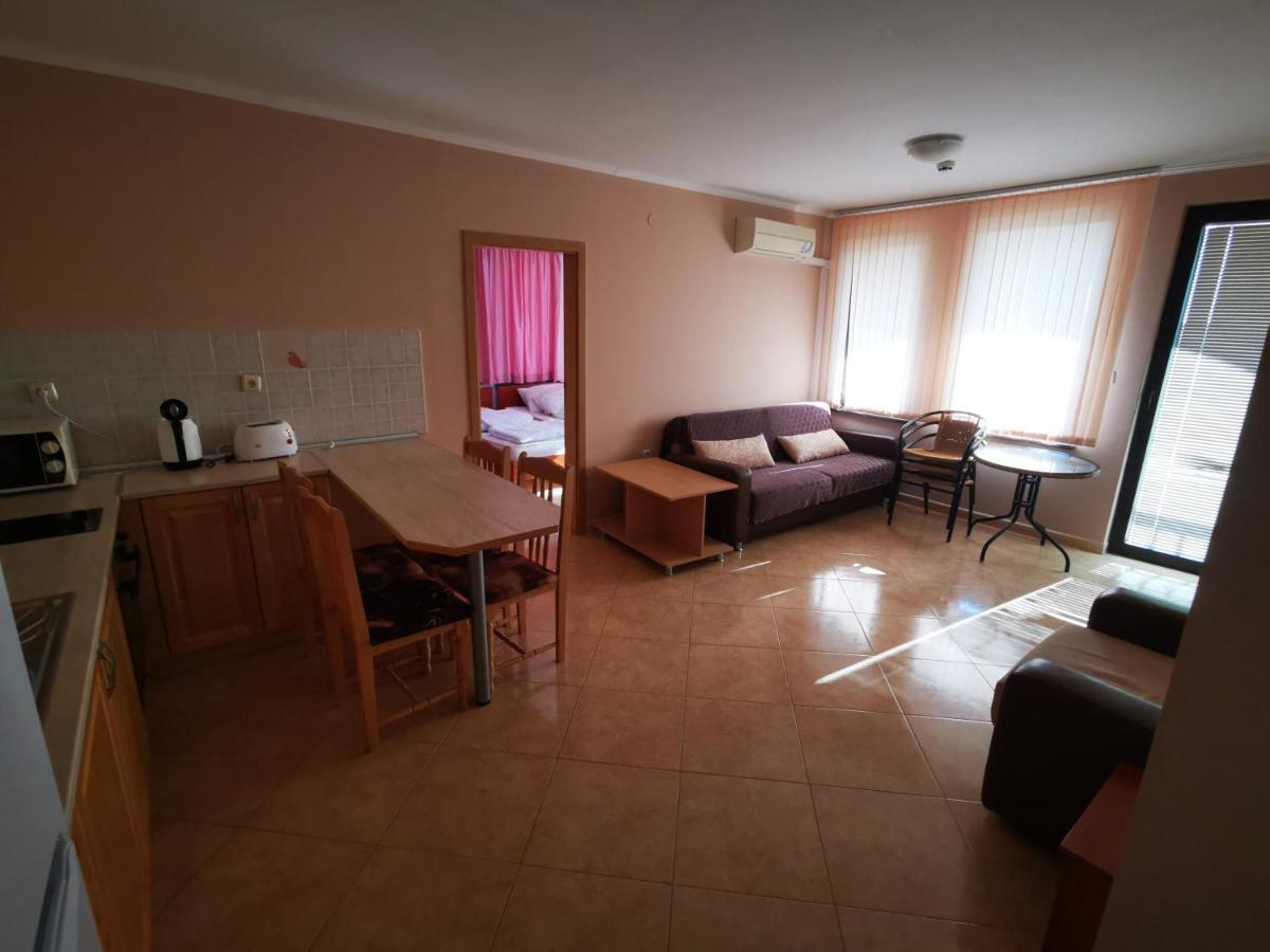 Marina Delfin Apartments - Top Location & Pet Friendly スヴェティ・ヴラス エクステリア 写真
