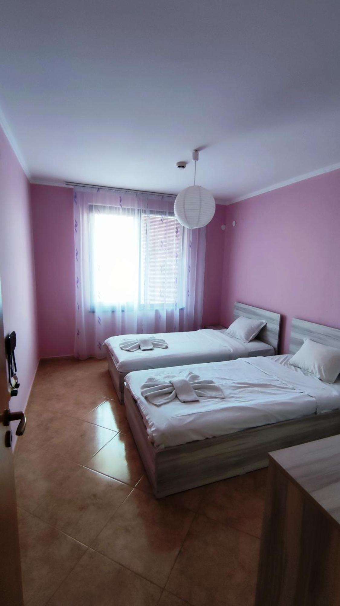 Marina Delfin Apartments - Top Location & Pet Friendly スヴェティ・ヴラス エクステリア 写真