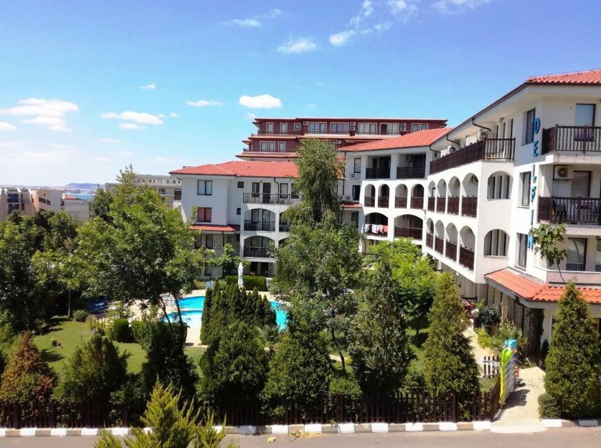 Marina Delfin Apartments - Top Location & Pet Friendly スヴェティ・ヴラス エクステリア 写真